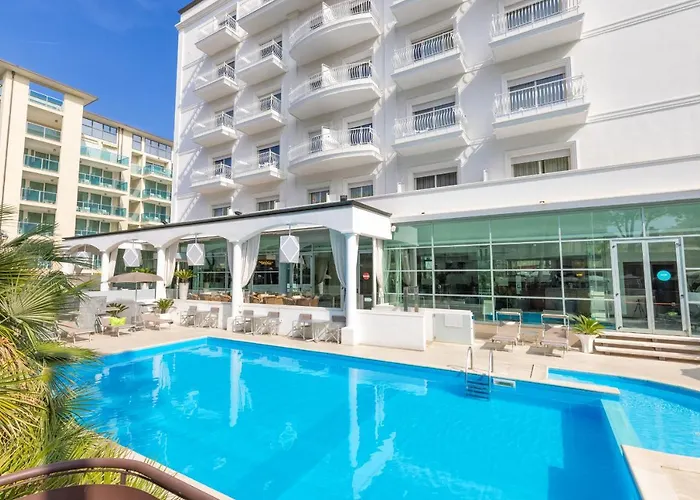 Continental Hotel 4*