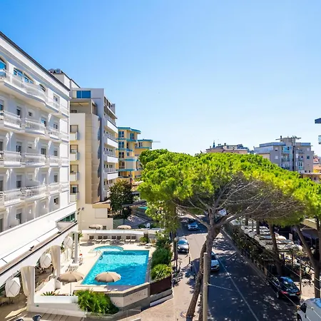 Continental Hotel 4*