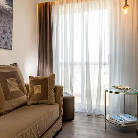 Continental Hotel 4*