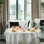 Continental 4*
