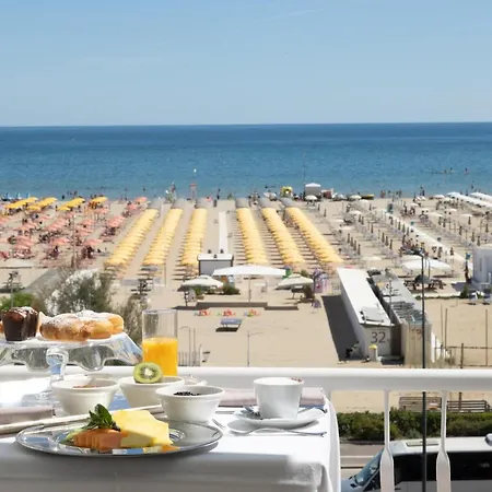 Continental 4* ريميني