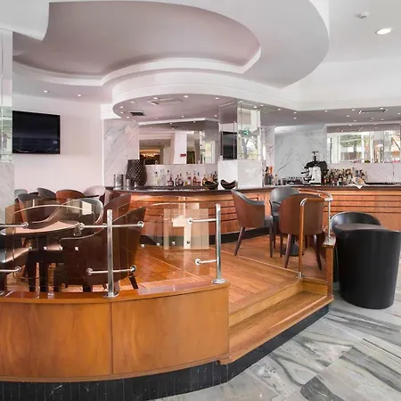 Отель Continental 4*