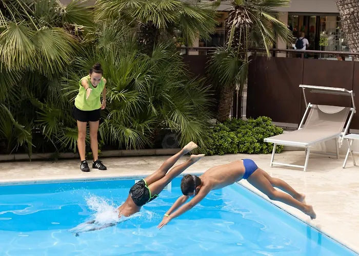 Continental 4* Римини