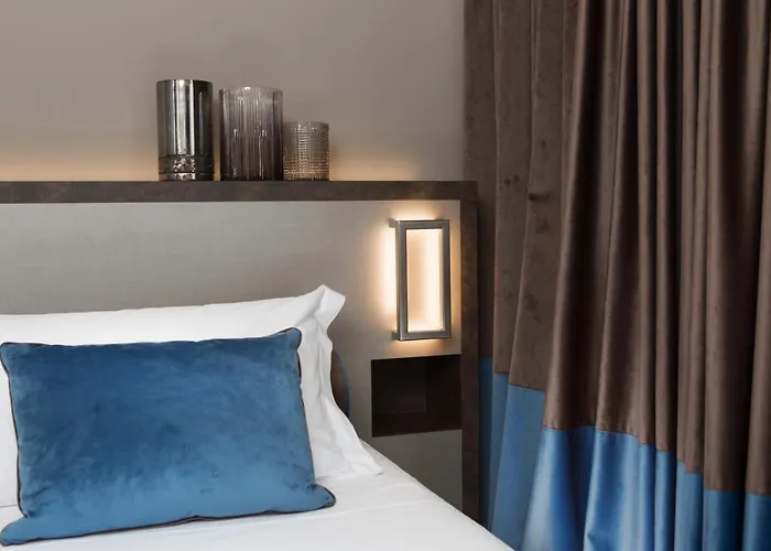 Continental 4* Римини